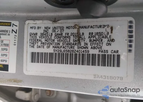 2008 Pontiac Vibe from USA, damaged, VIN 5Y2SL65828Z401459